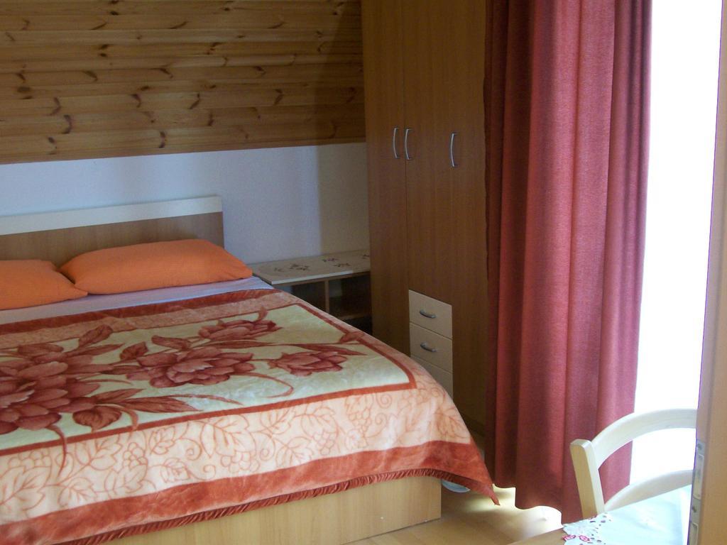 Adriana Guesthouse Езерца Номер фото